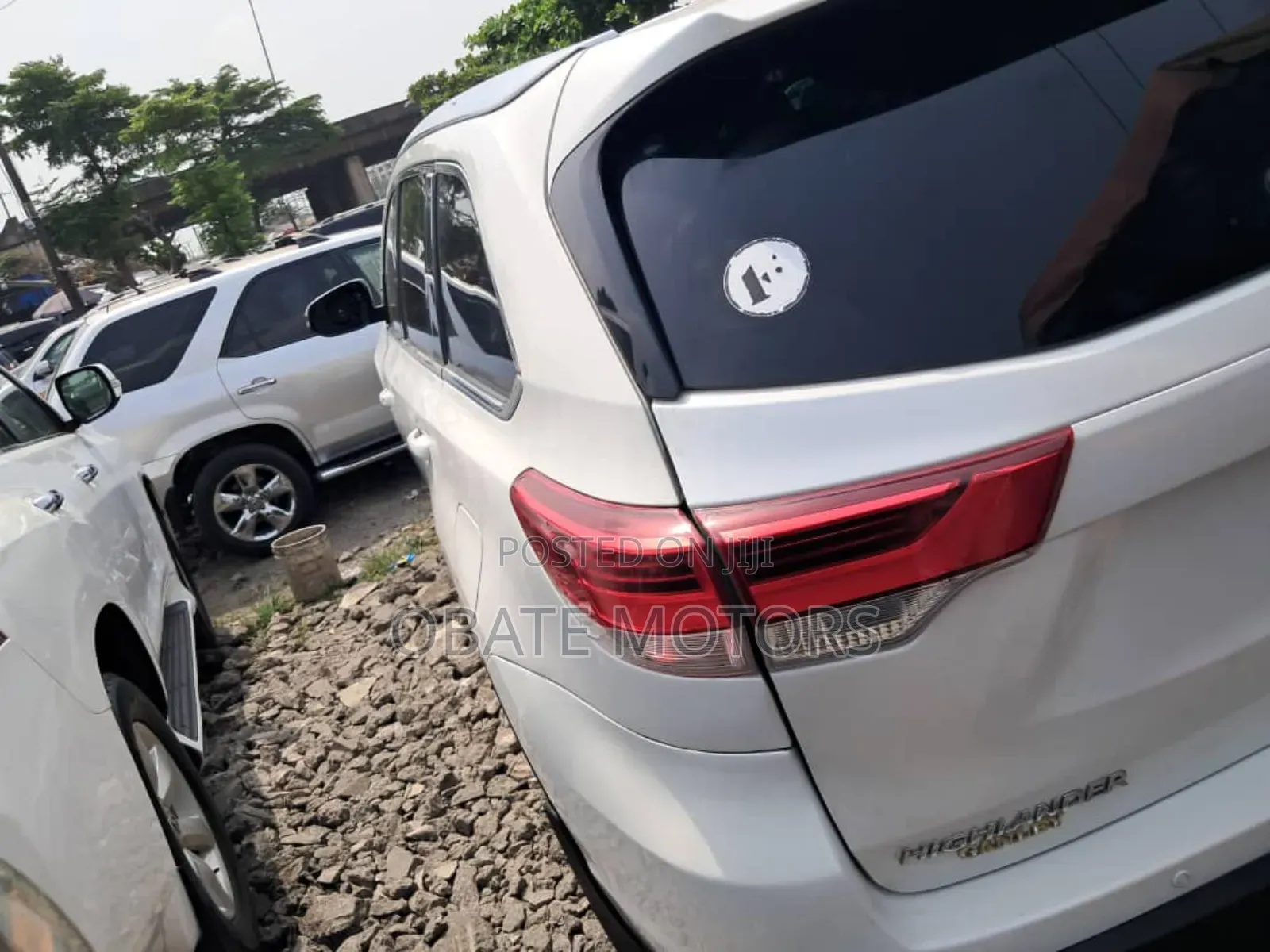 Toyota Highlander Limited 4dr SUV AWD (3.5L 6cyl 6A) 2015 White