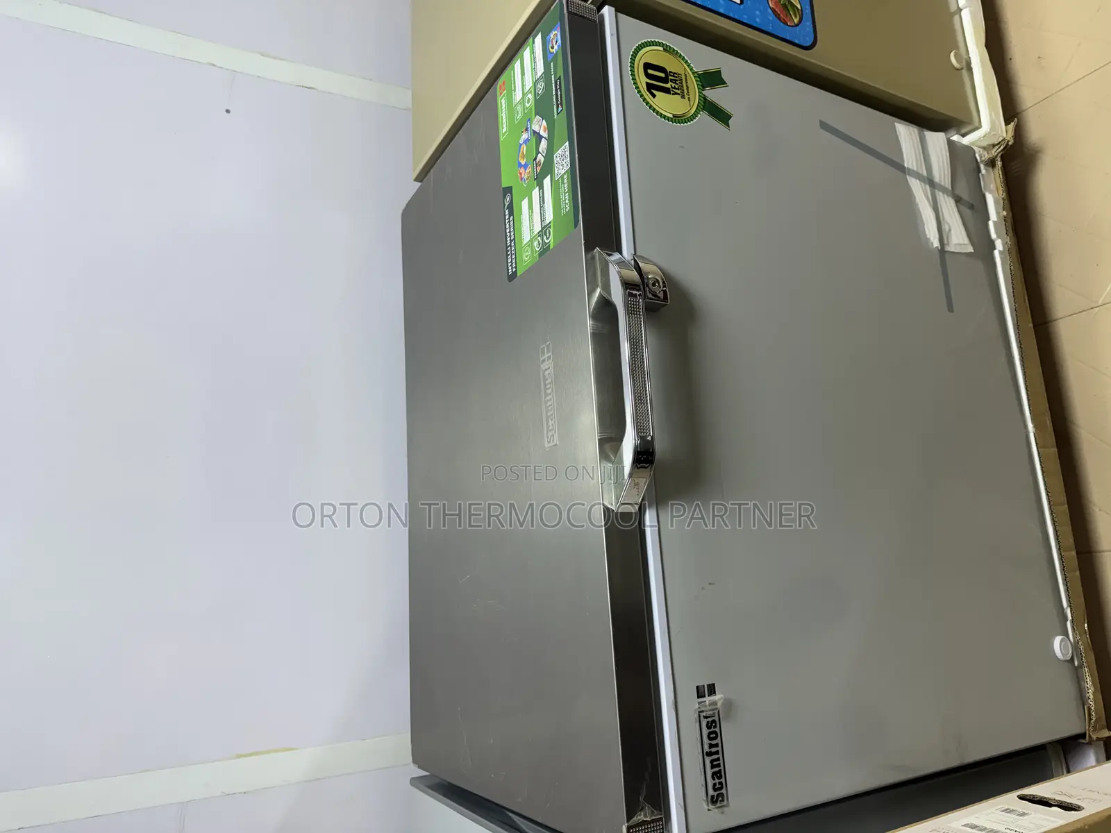 Scanfrost Inverter Chest Freezer 300l