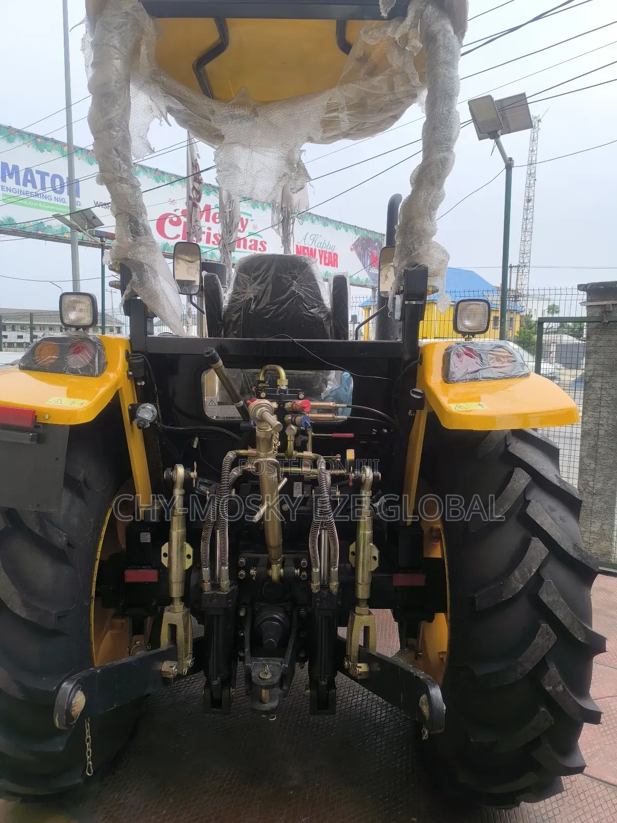 Multifunctional Tractor (4wd/110hp)