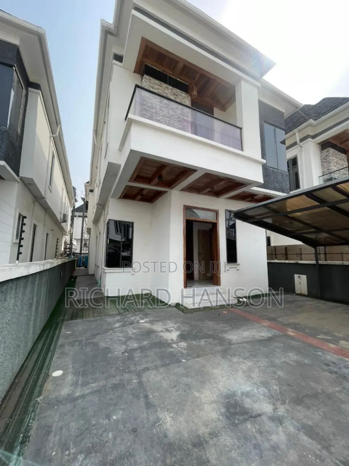 4bdrm Duplex in Ikota Lekki for rent