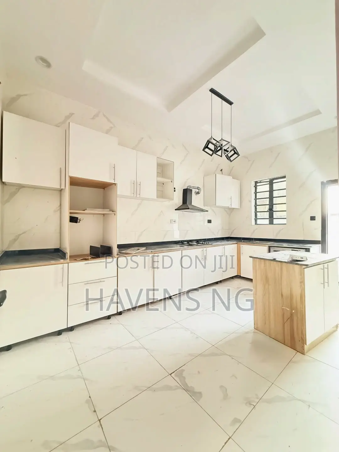 4bdrm Duplex in Lekki Phase 2 for sale