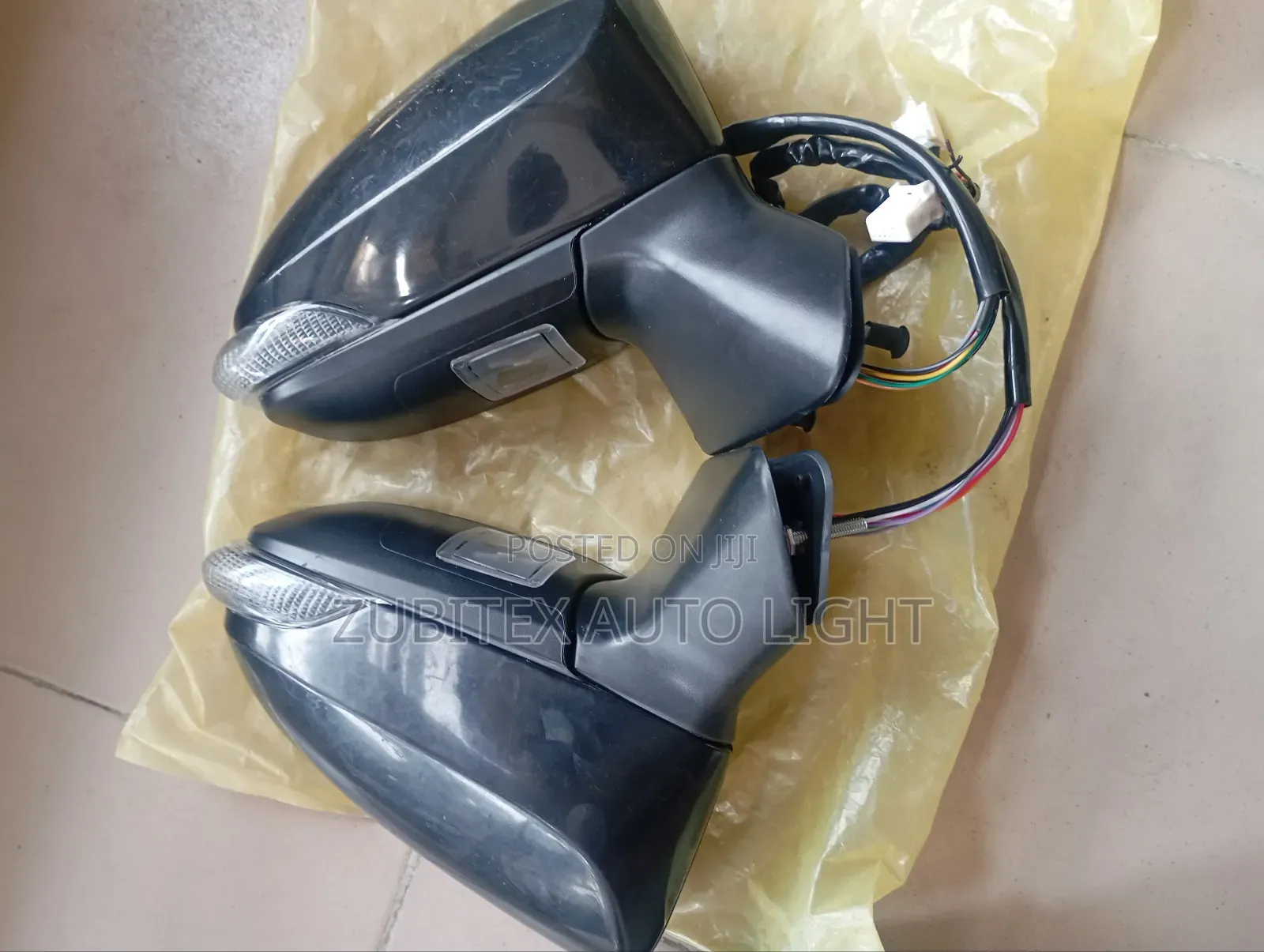 Set of Side Mirror Venza 013
