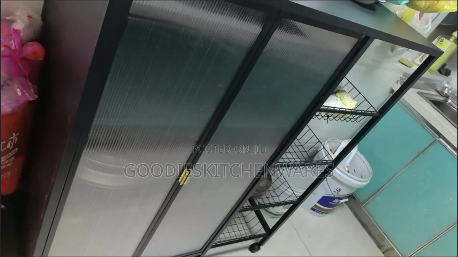 Multifunctional Kitchen Rack With Cover and Wheel