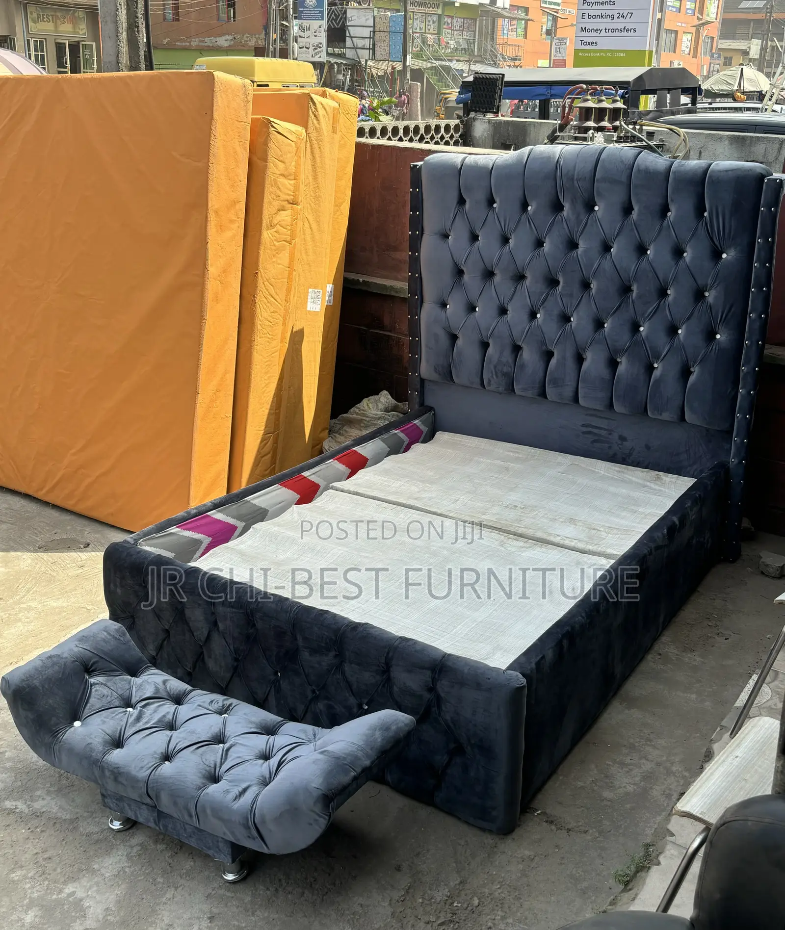 Affordable Tufted Great Quality 4.5 by 6 Padded Wooden Bedframe