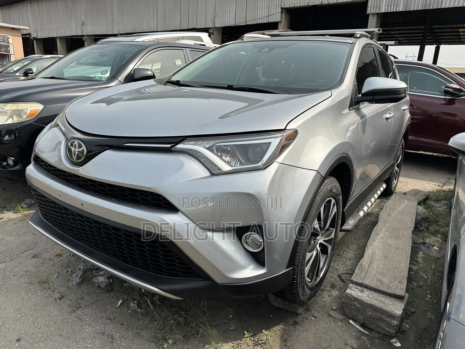 Toyota RAV4 XLE AWD (2.5L 4cyl 6A) 2016 Silver