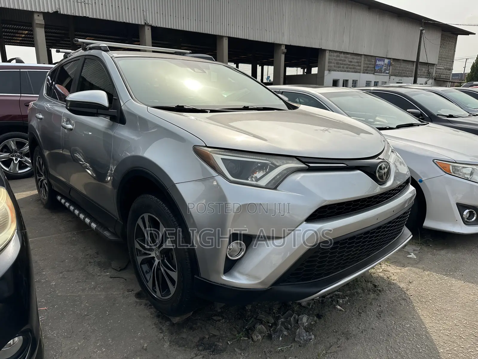Toyota RAV4 XLE AWD (2.5L 4cyl 6A) 2016 Silver
