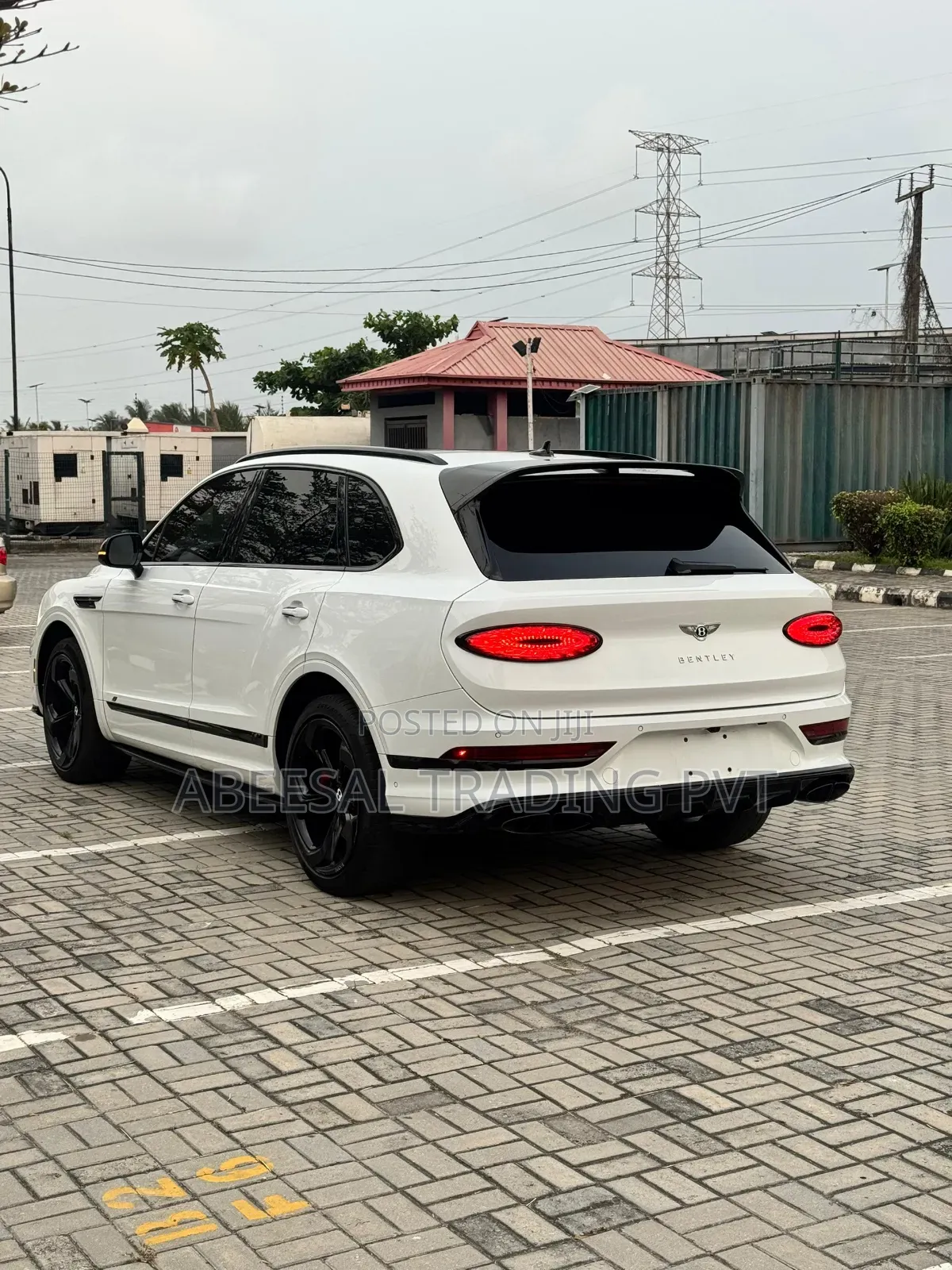 Bentley Bentayga 2022 White