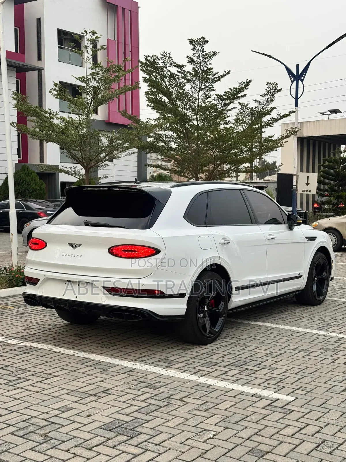 Bentley Bentayga 2022 White