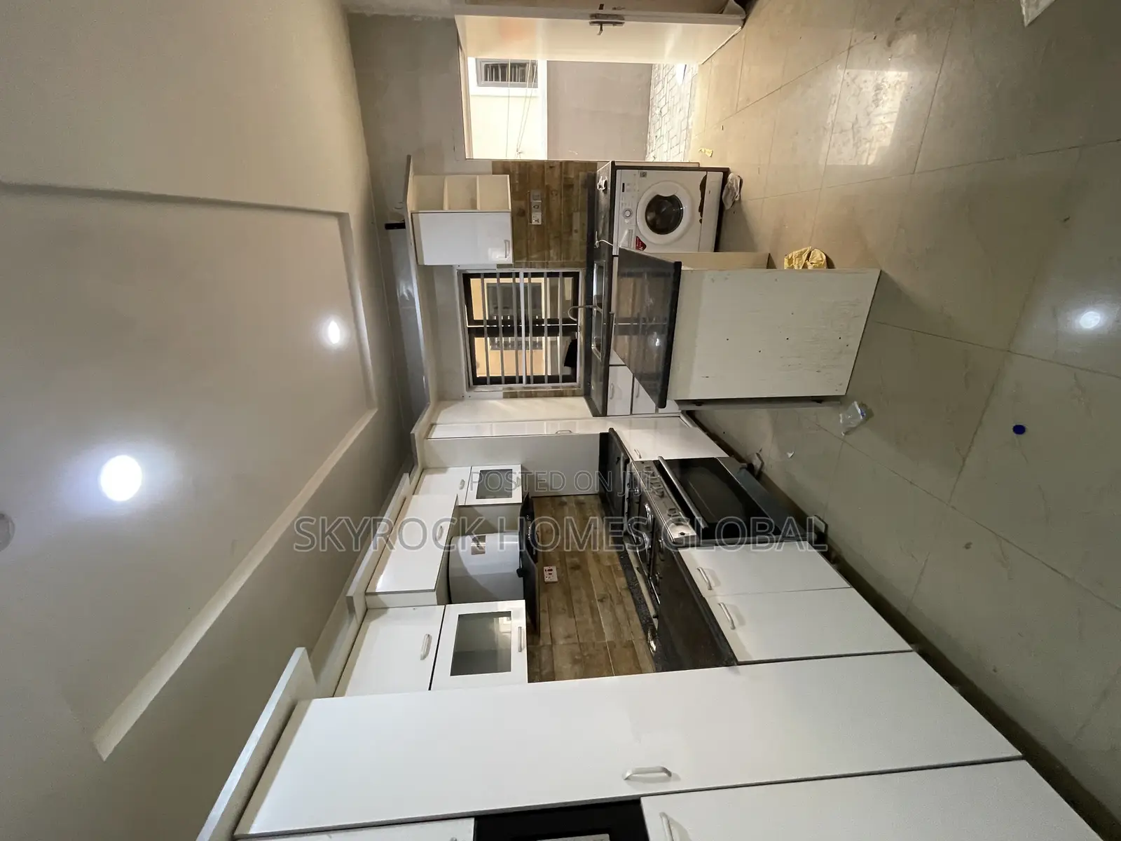 4bdrm Duplex in Victoria Crest, Chevron for rent