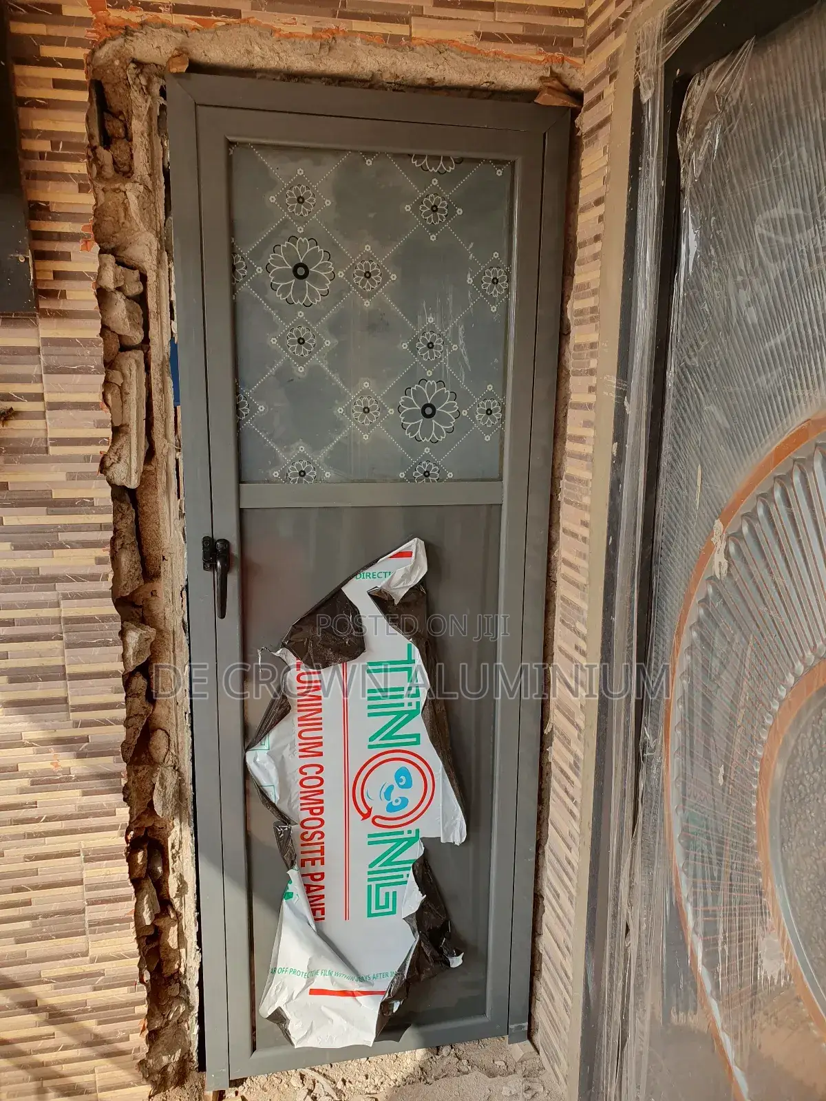 Aluminium Toilet Door
