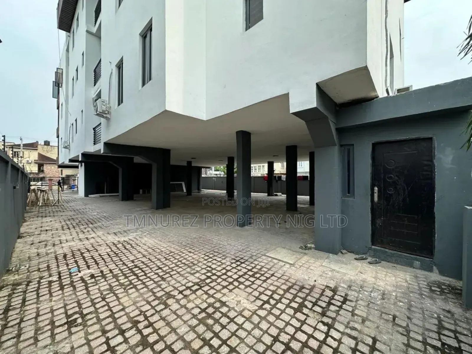 2bdrm Apartment in Ikate Estate for sale