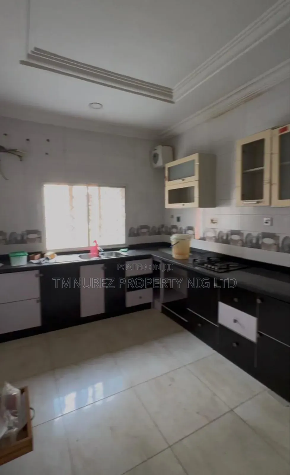 4bdrm Duplex in Agungi for rent