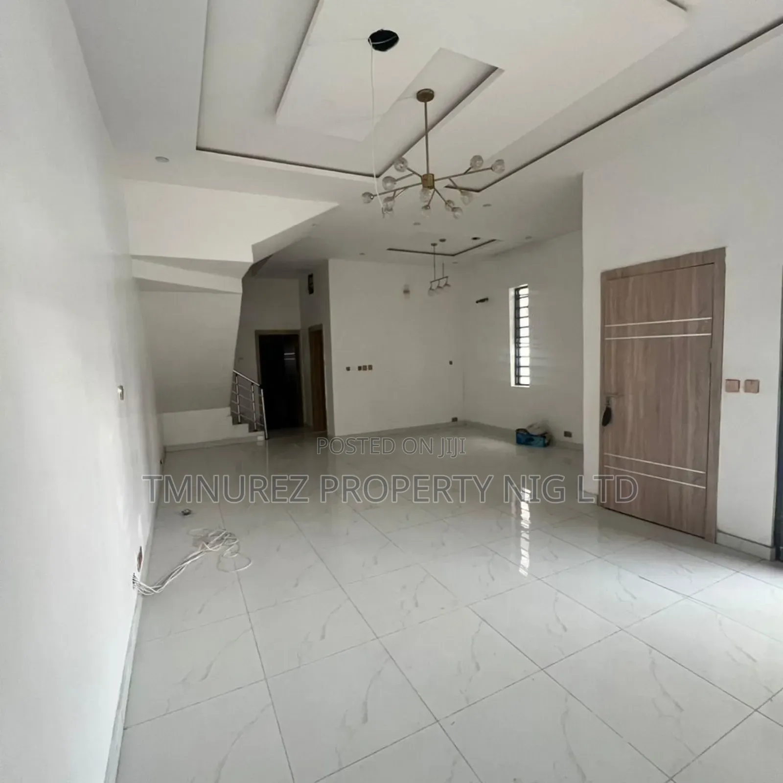 4bdrm Duplex in Chevron for rent