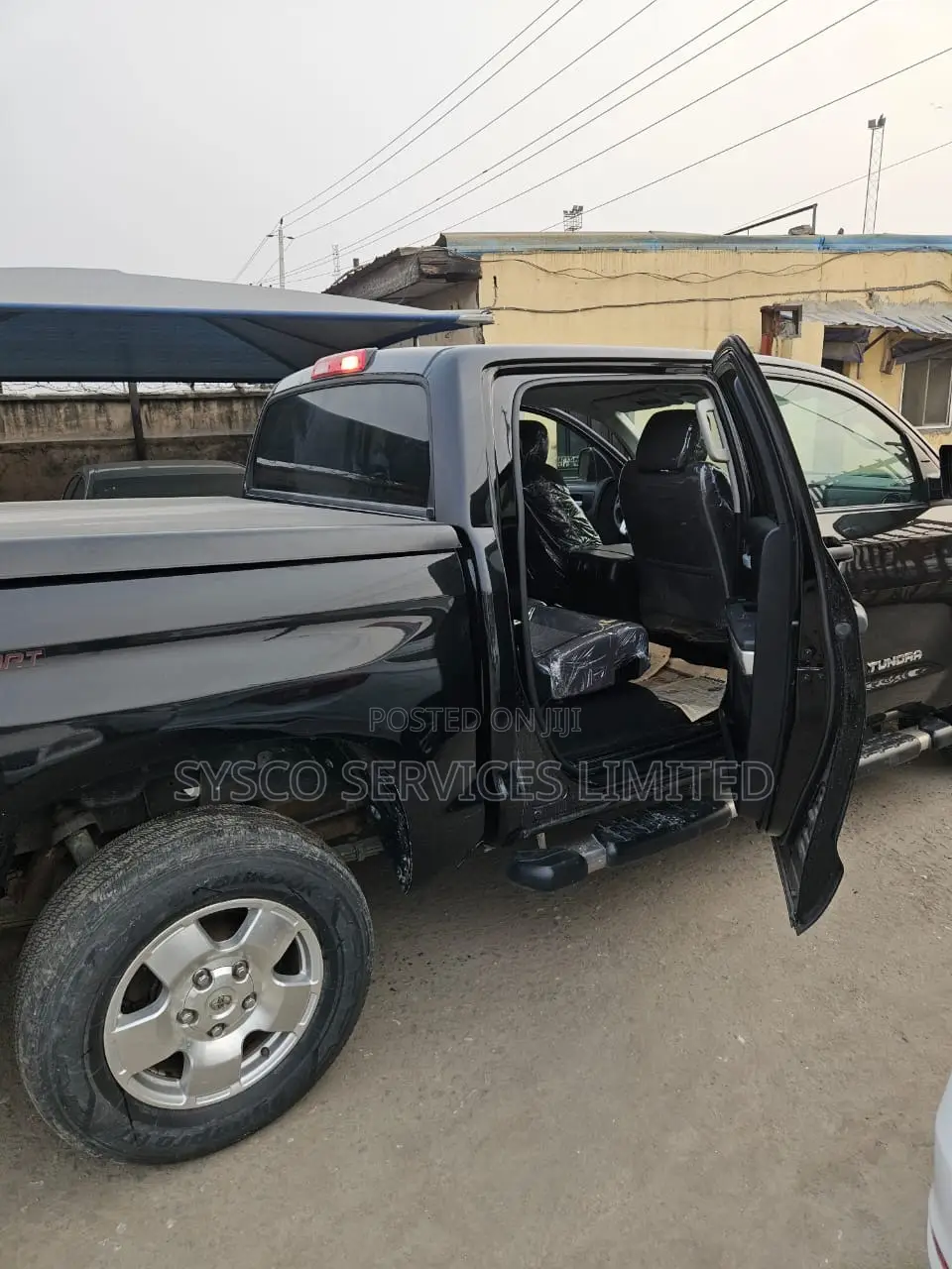 Toyota Tundra 2016 Black