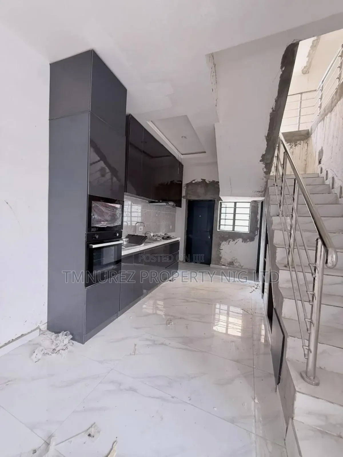 2bdrm Apartment in Lekki Phase1 for rent