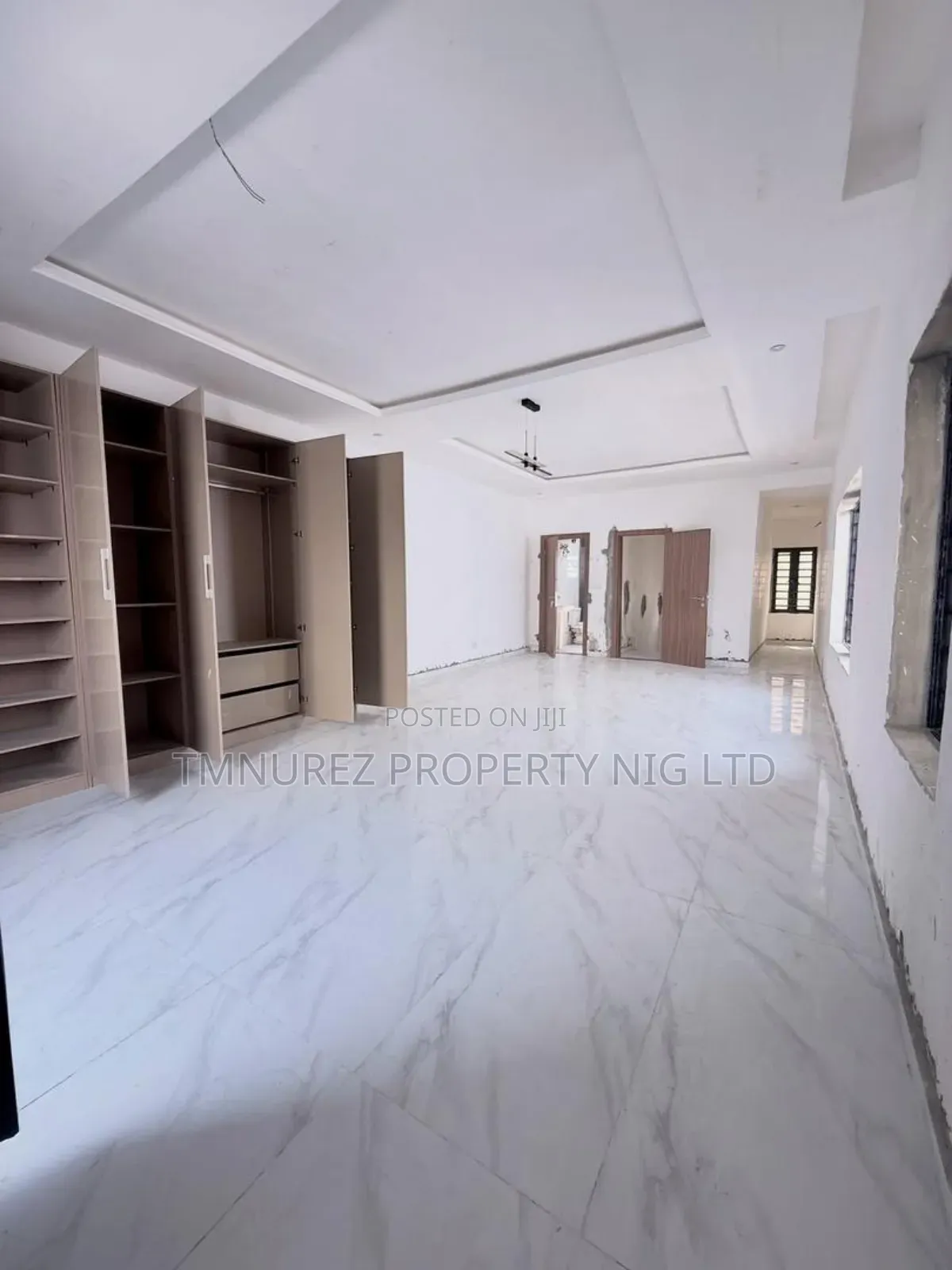 2bdrm Apartment in Lekki Phase1 for rent