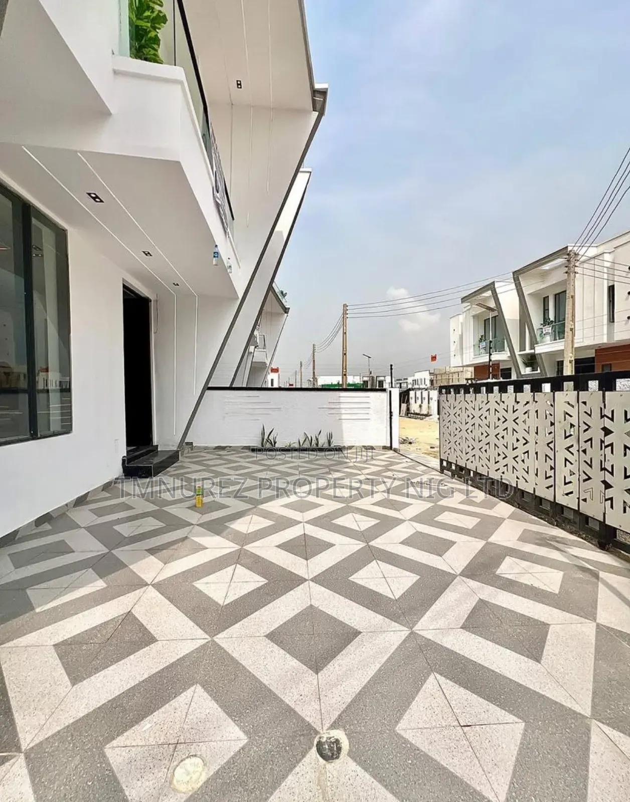 4bdrm Duplex in Ajah for sale