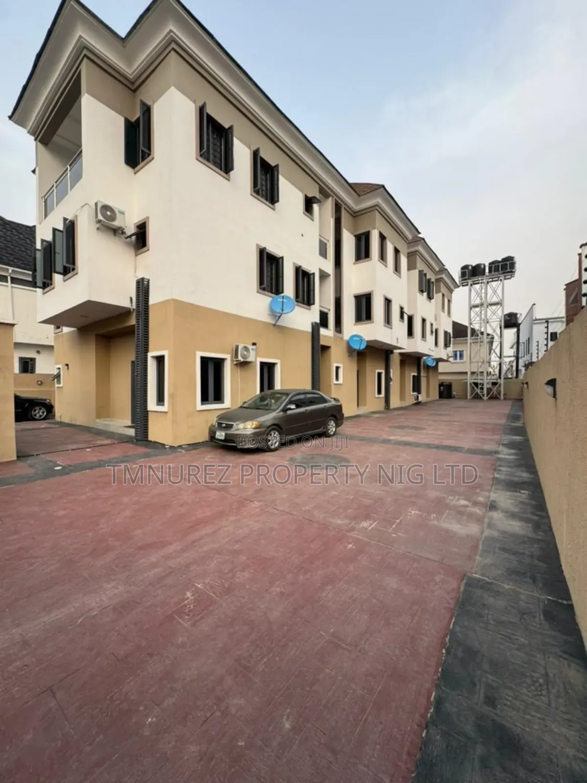 4bdrm Duplex in Ikota for rent