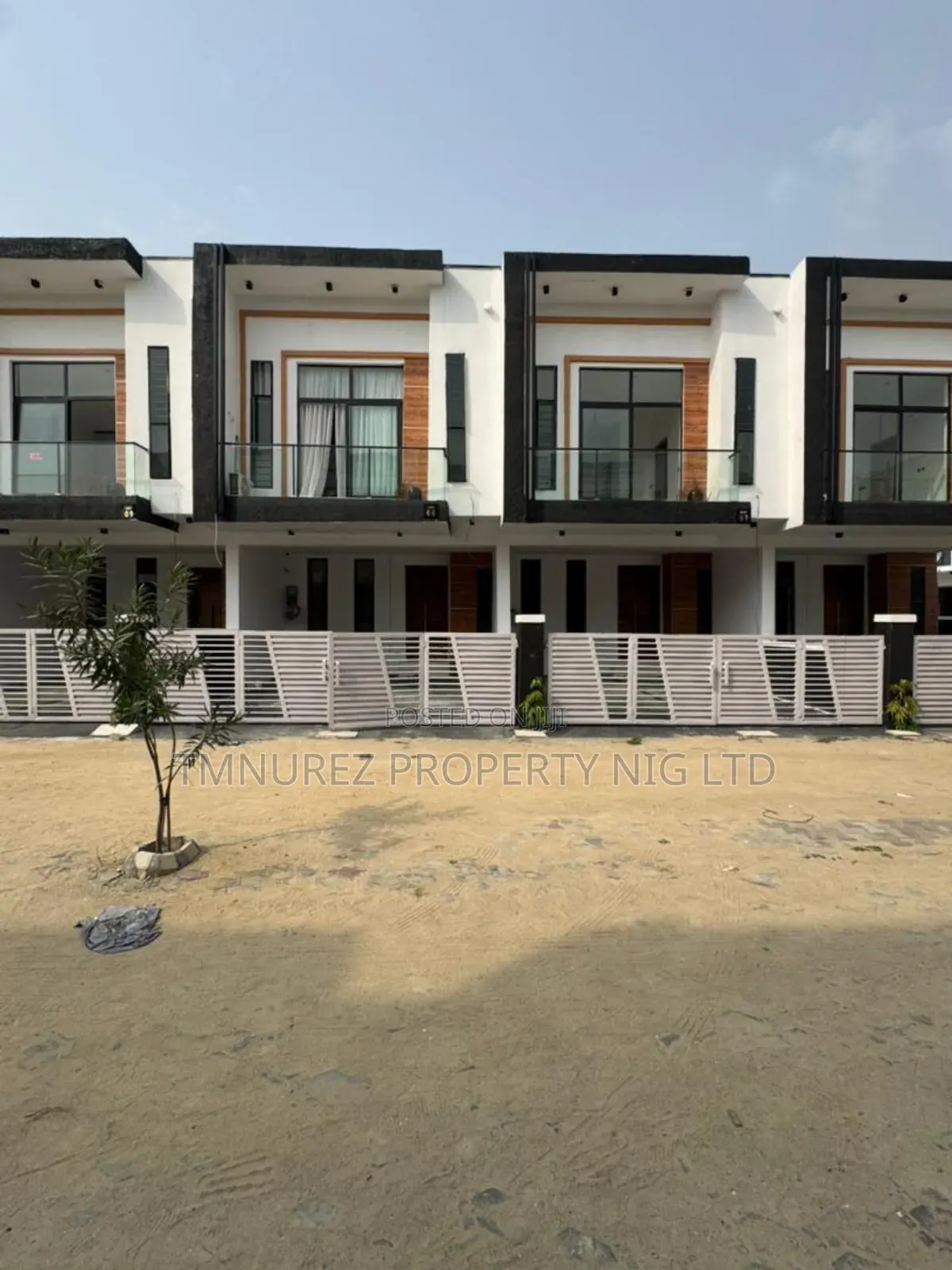 4bdrm Duplex in Ikota for rent