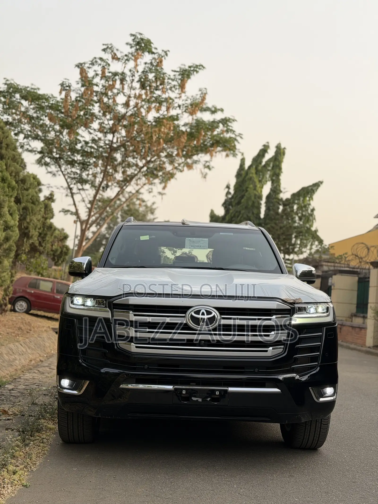 New Toyota Land Cruiser LC300 2025 Black