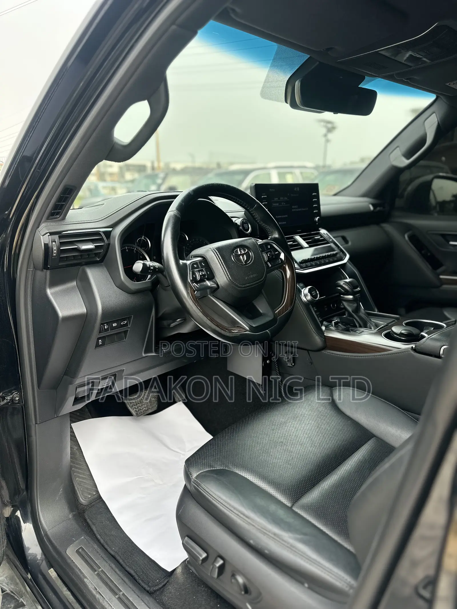 Toyota Land Cruiser 4.0 V6 GXR 2021 Black