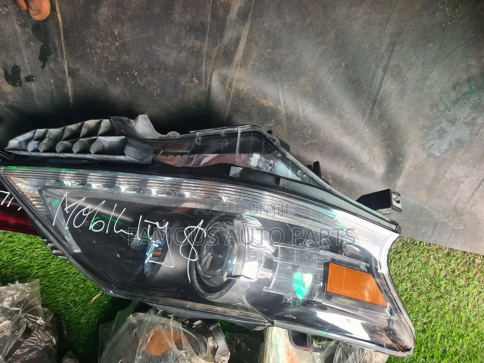 Headlight Lexus Lx350 Direct Tokunbo