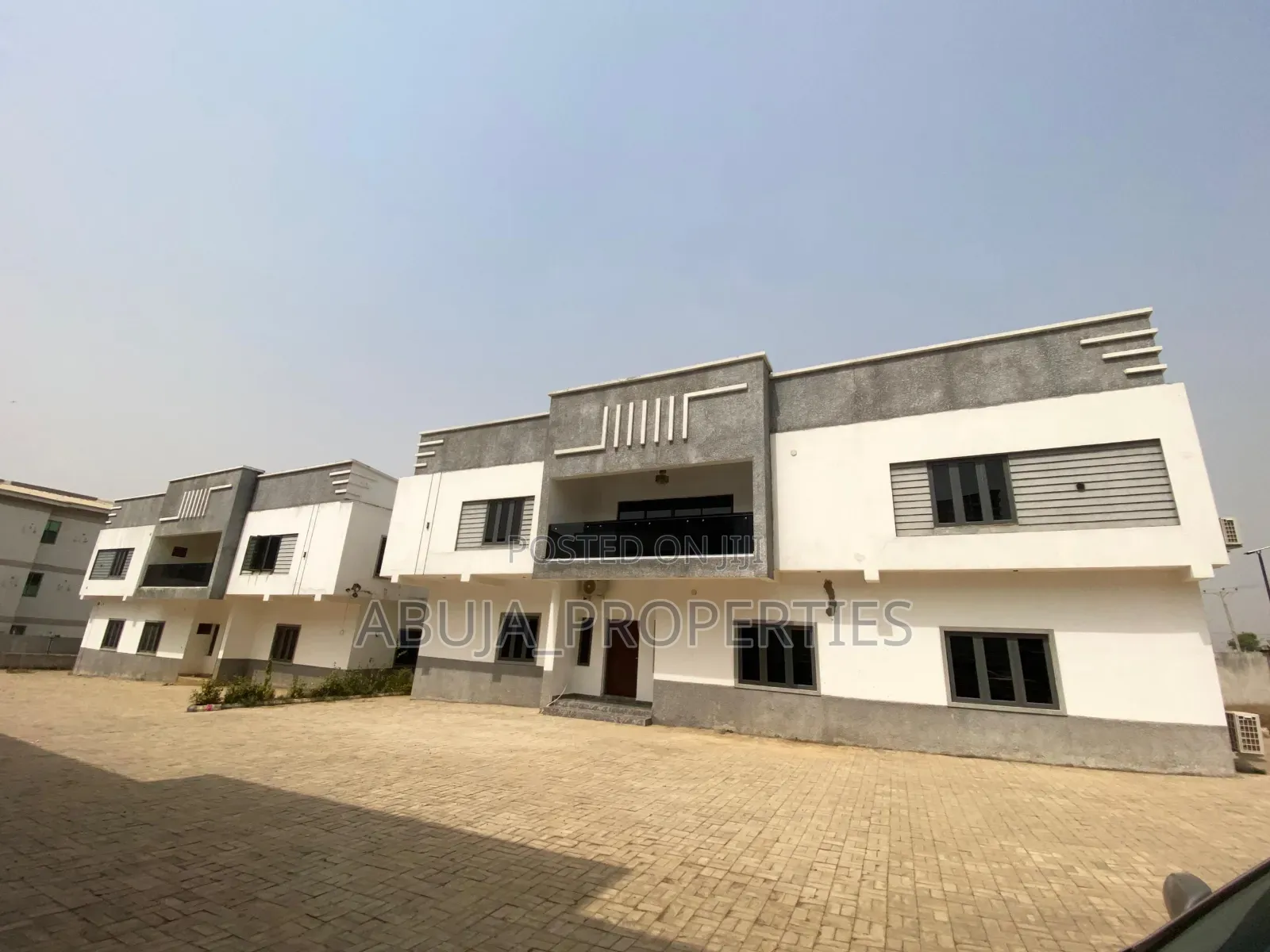 5bdrm Duplex in Life Camp for sale