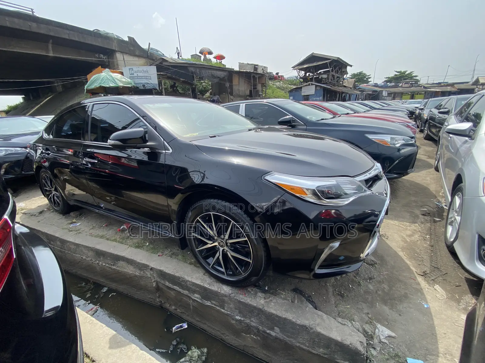 Toyota Avalon Limited 4dr Sedan (3.5L 6cyl 6A) 2015 Black