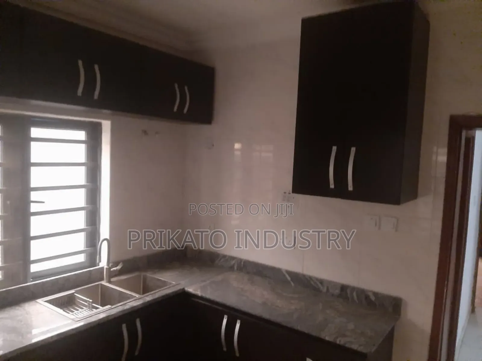 3bdrm Block of Flats in Royal Crystal, Ado / Ajah for sale