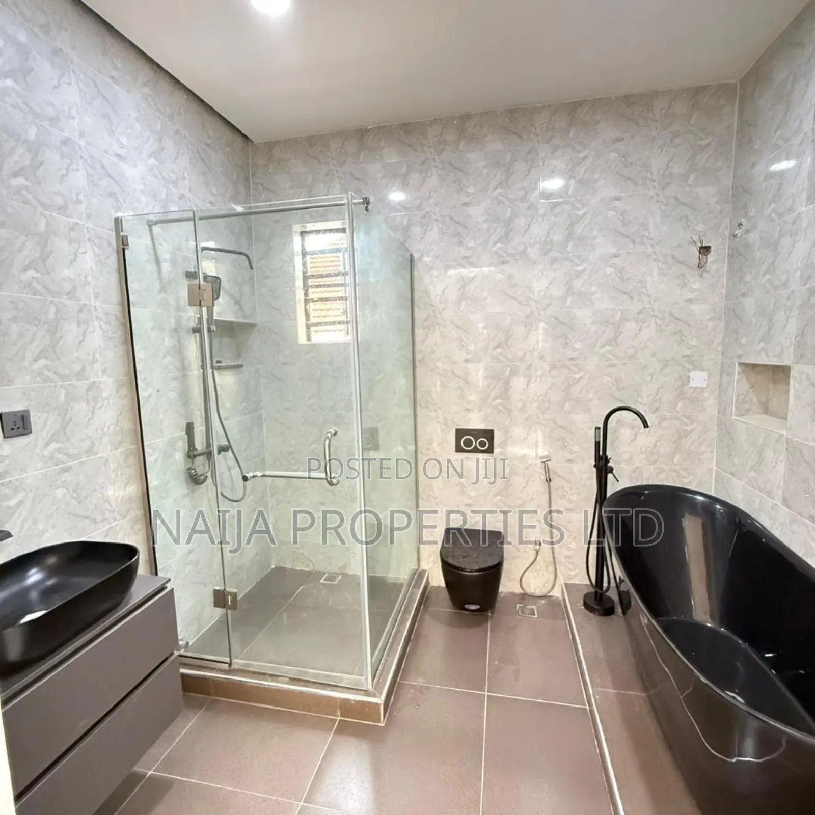 4bdrm Duplex in Crown Estate, Sangotedo for sale