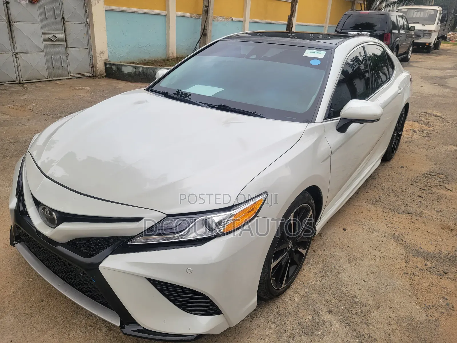 Toyota Camry XSE FWD (2.5L 4cyl 8AM) 2018 White