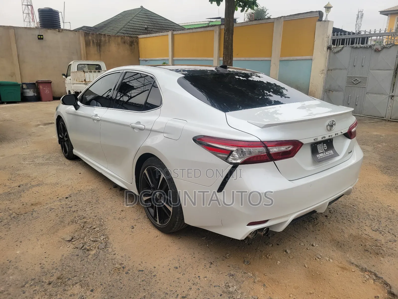 Toyota Camry XSE FWD (2.5L 4cyl 8AM) 2018 White
