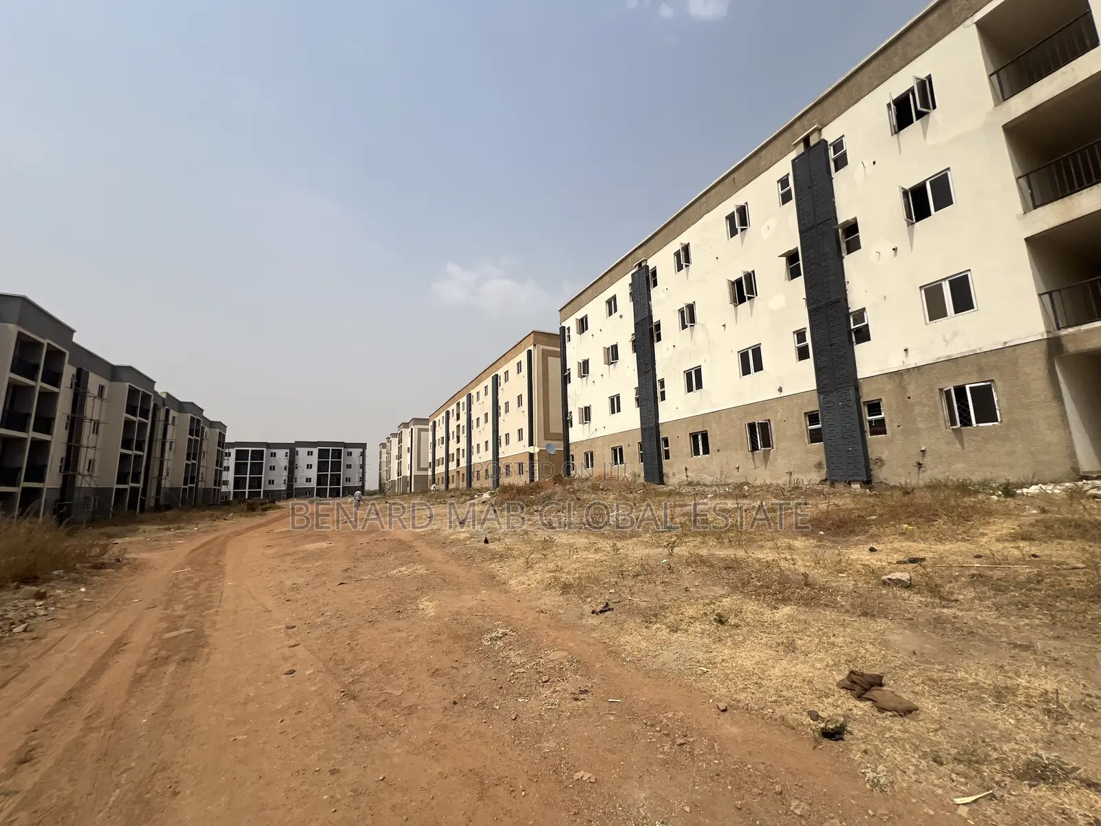 1bdrm Block of Flats in Mab Global City, Life Camp for sale