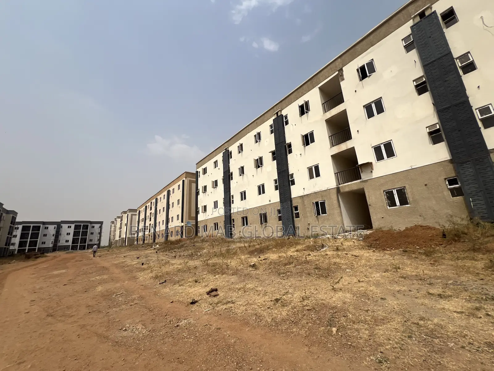 1bdrm Block of Flats in Mab Global City, Life Camp for sale