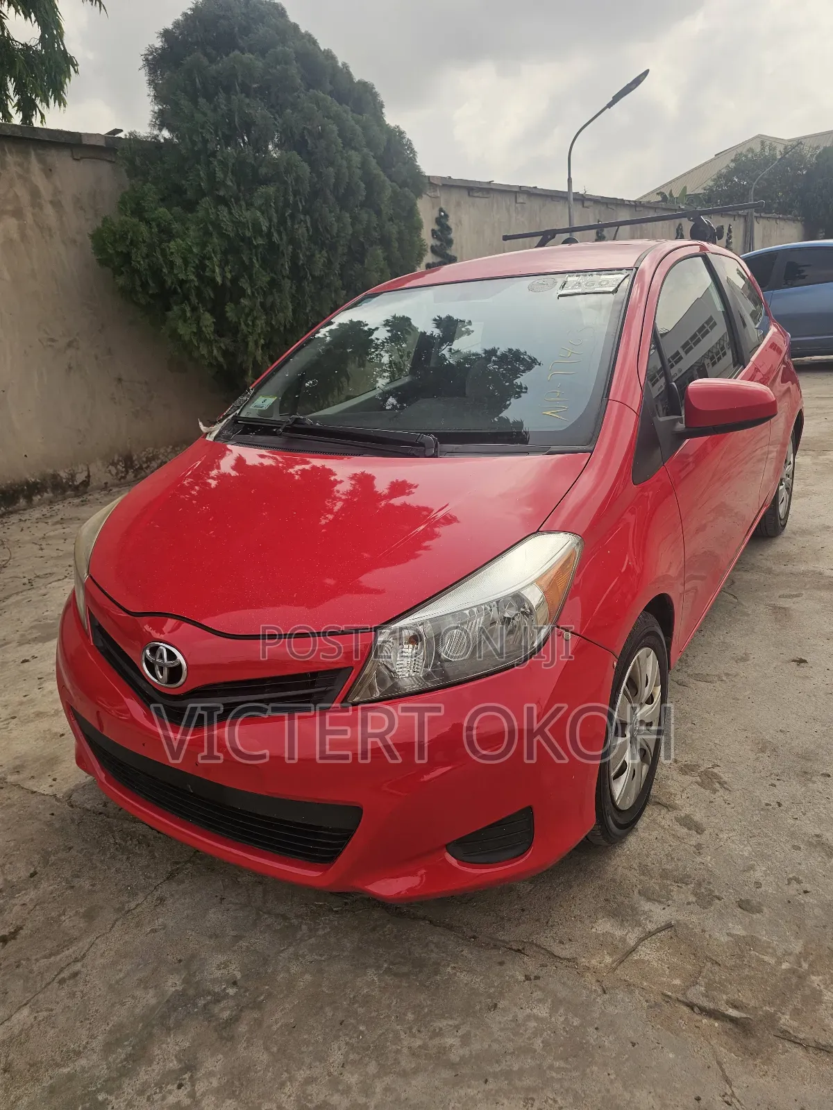 Toyota Yaris Base Hatchback 3dr 2011 Red