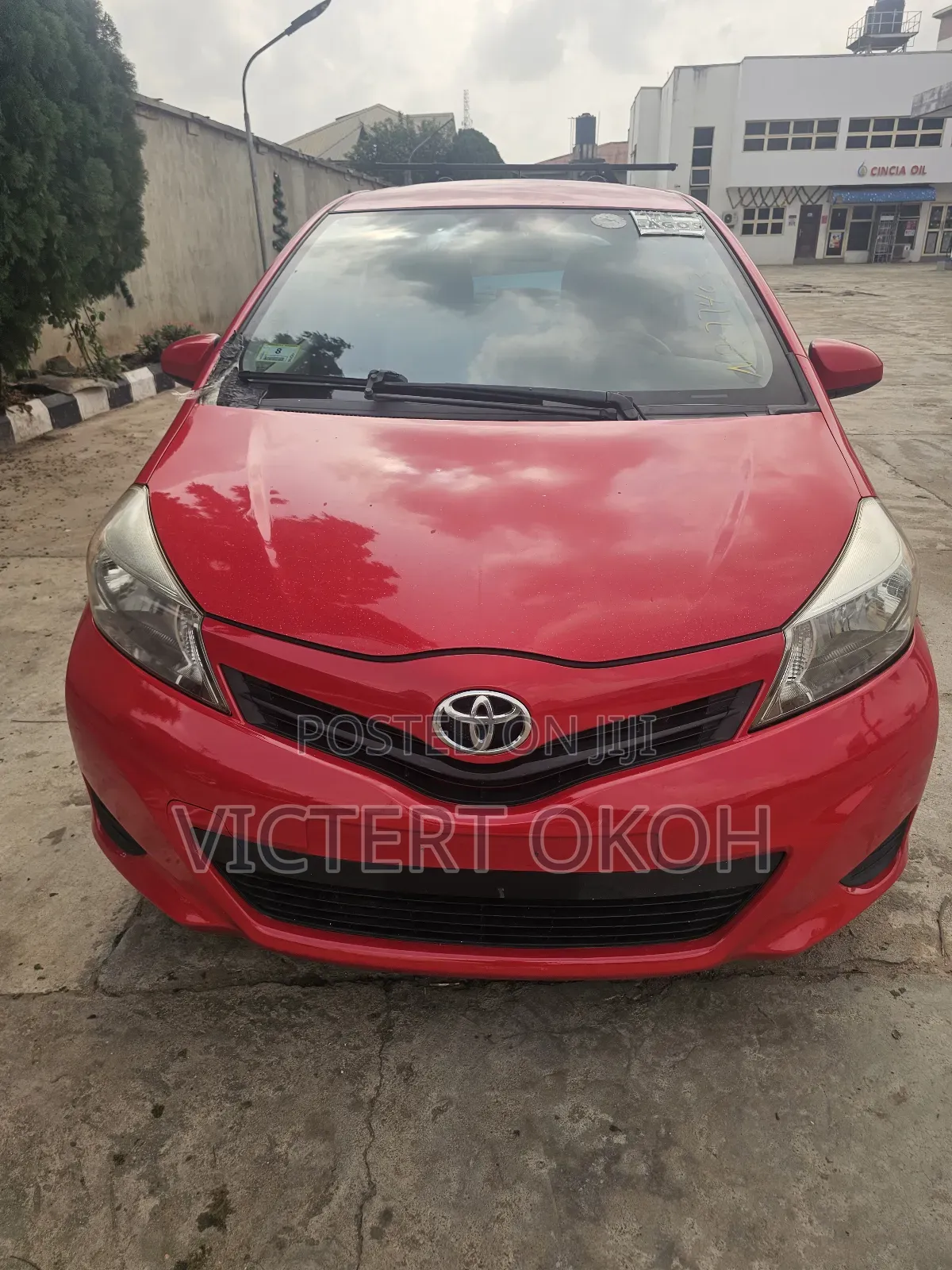 Toyota Yaris Base Hatchback 3dr 2011 Red