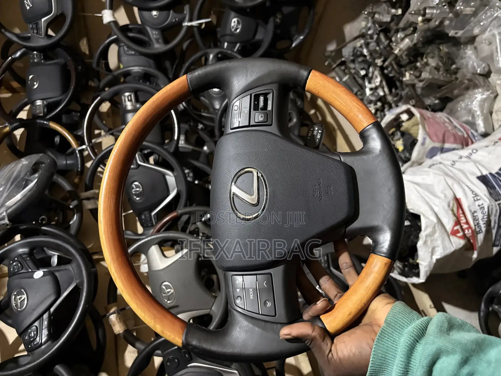 Complete Steering Wheel Rx 350/ 2010 Model
