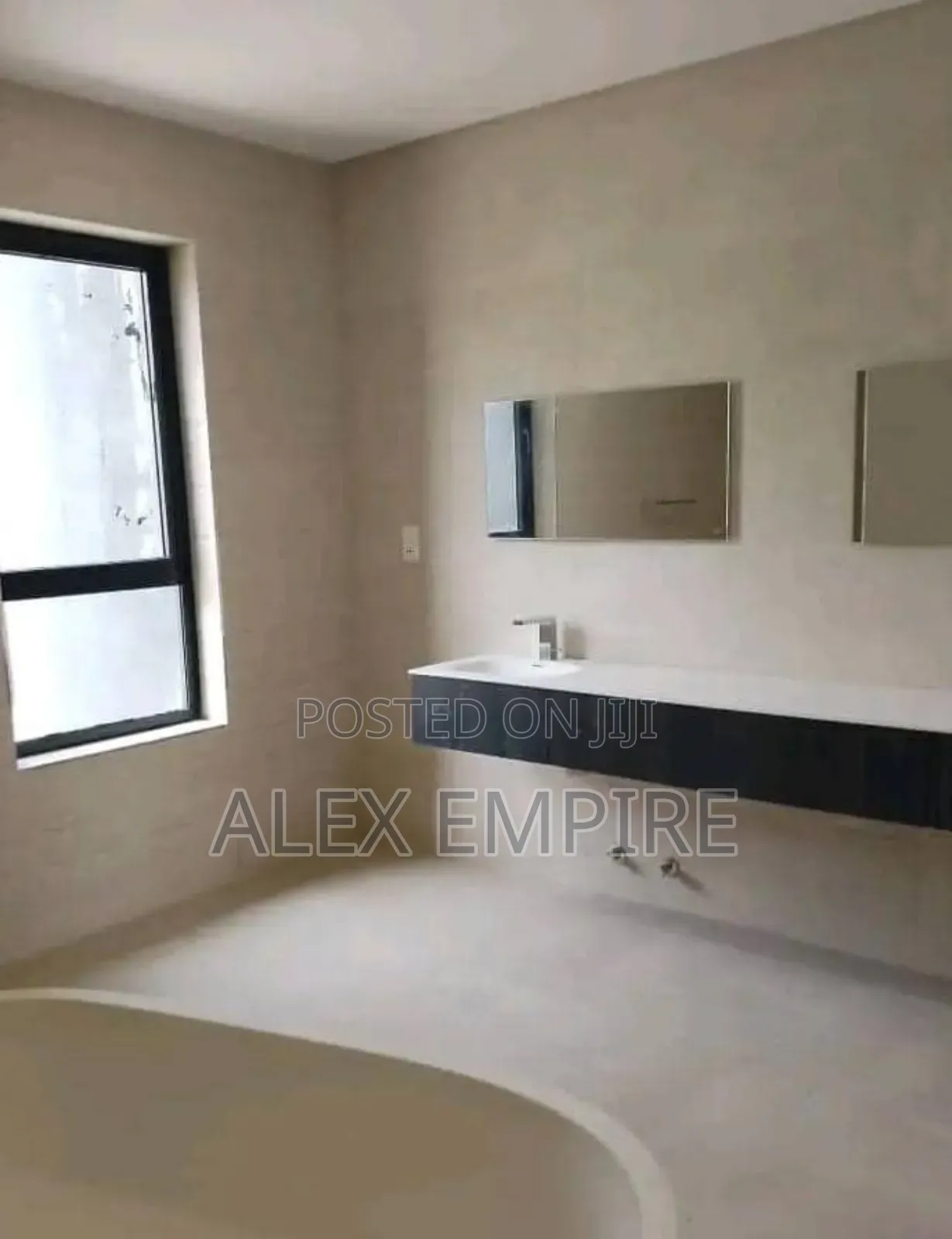 6bdrm Duplex in Banana Island for sale