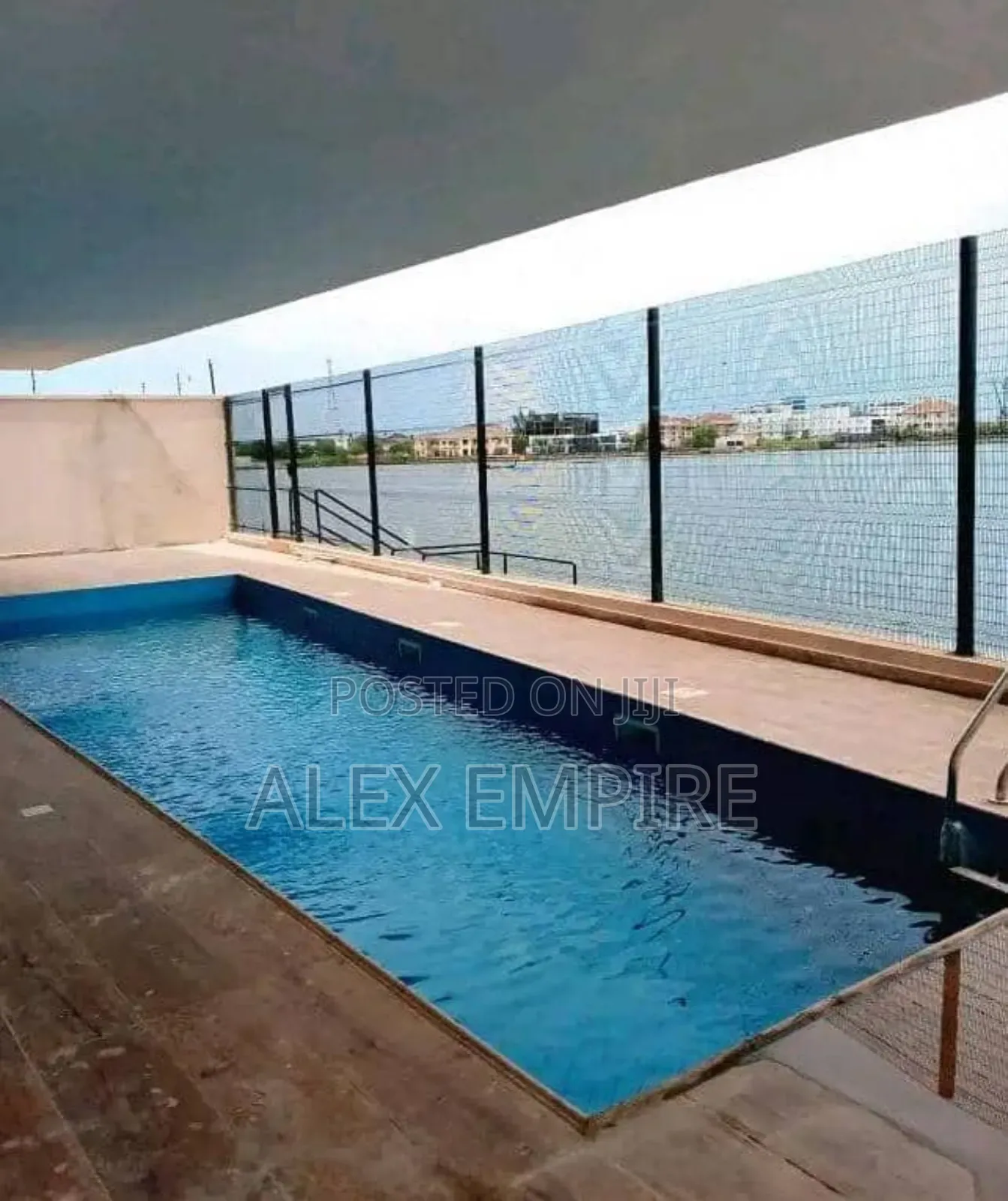 6bdrm Duplex in Banana Island for sale
