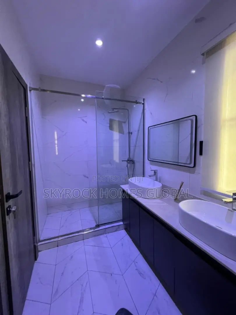 Furnished 3bdrm Apartment in Banana Island for rent