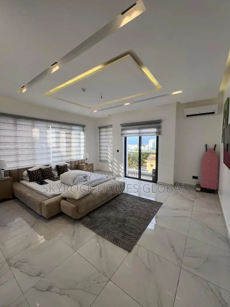 Furnished 3bdrm Apartment in Banana Island for rent
