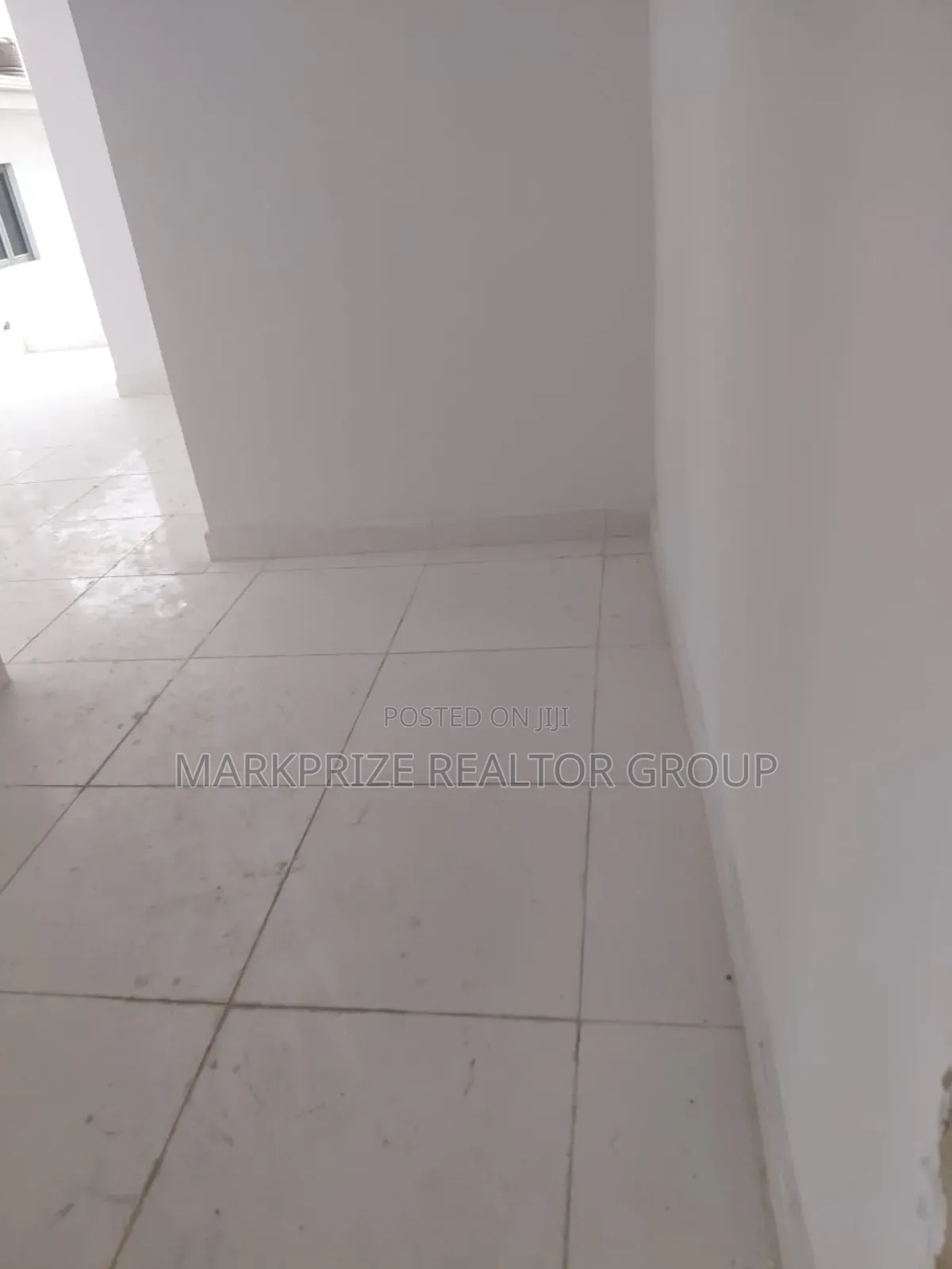 2bdrm Apartment in Ologolo Lekki Lagos for sale