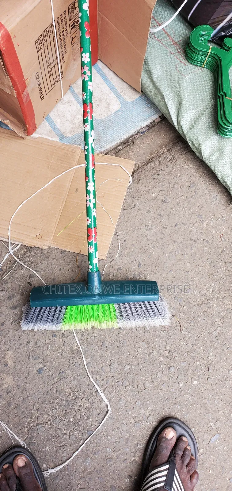 Broomstick/ Broom