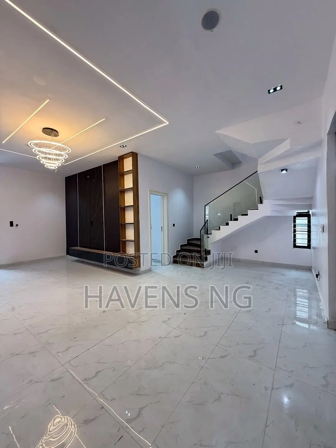 4bdrm Duplex in Ikota for sale