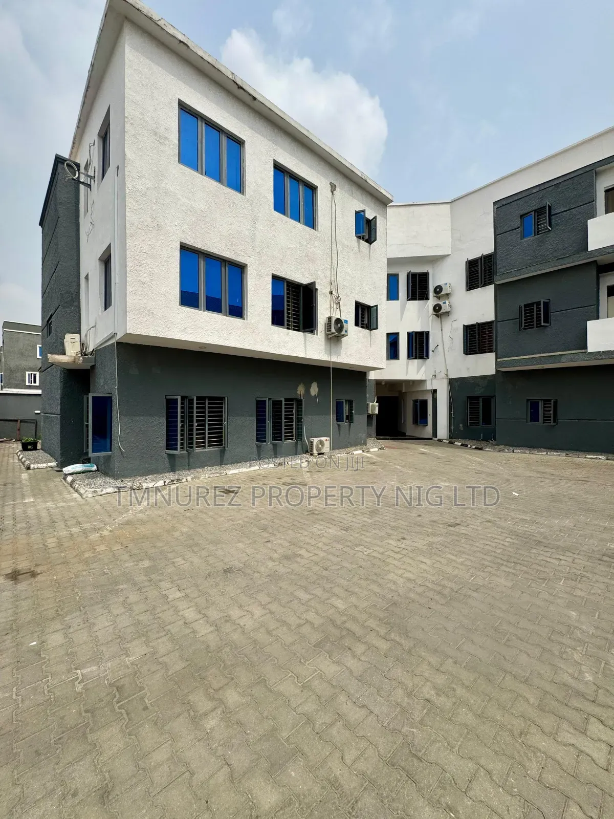2bdrm Apartment in Lekki for sale