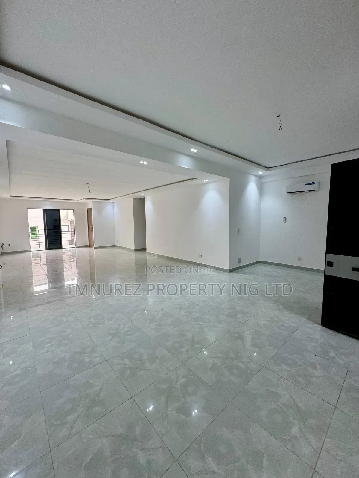 3bdrm Apartment in Ikate Estate for sale