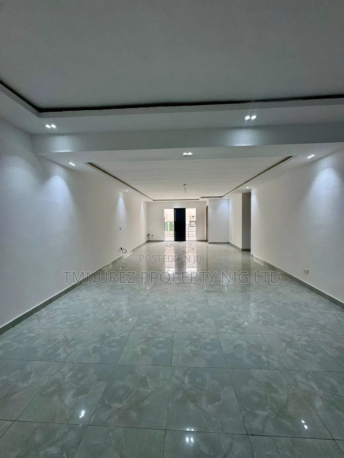 3bdrm Apartment in Ikate Estate for sale