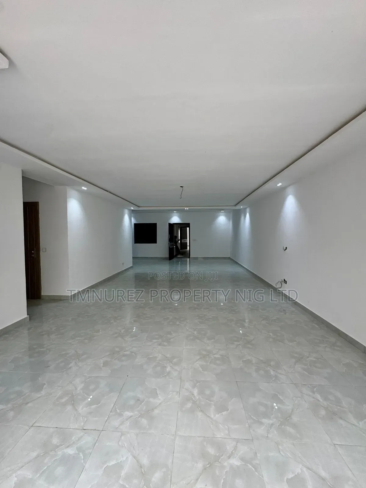 3bdrm Apartment in Ikate Estate for sale