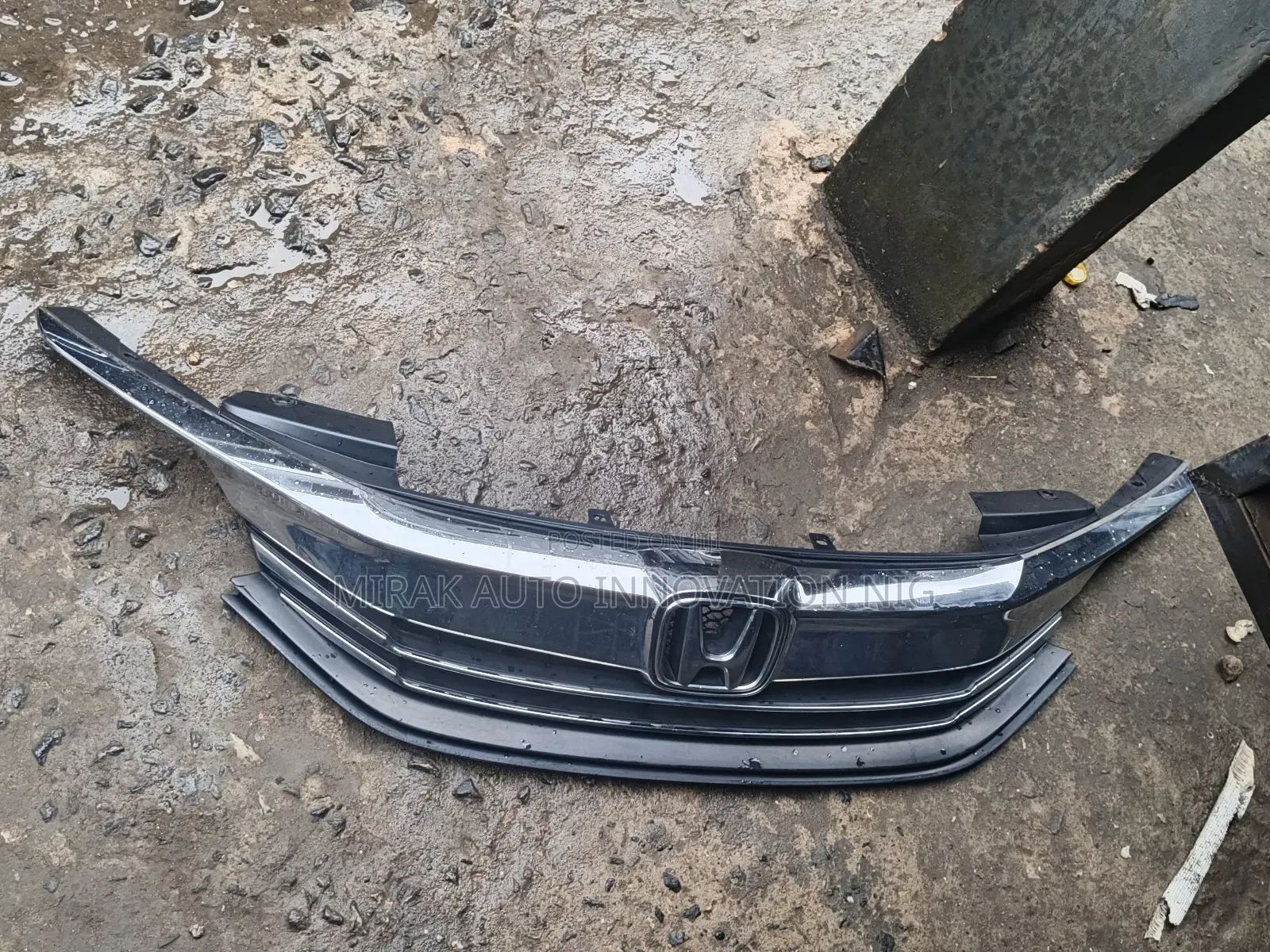 Front Grill Honda Accord 2016