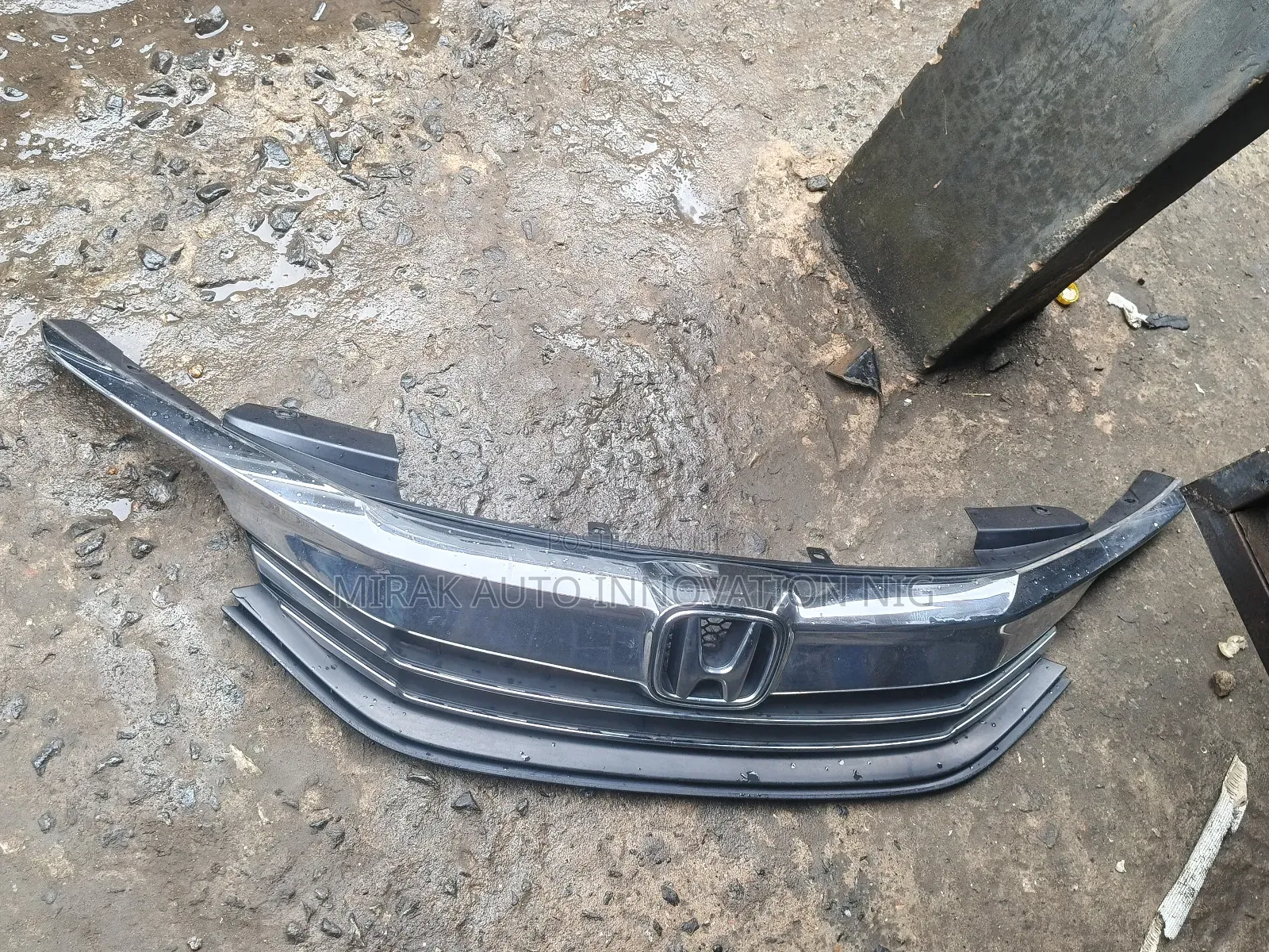 Front Grill Honda Accord 2016